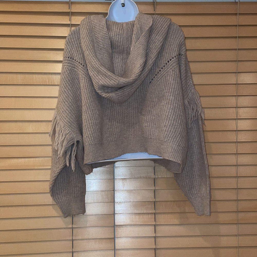 By Anthropologie Crop Knit Hooded Fringe Long Sleeve Sweater - Picture 3 of 7